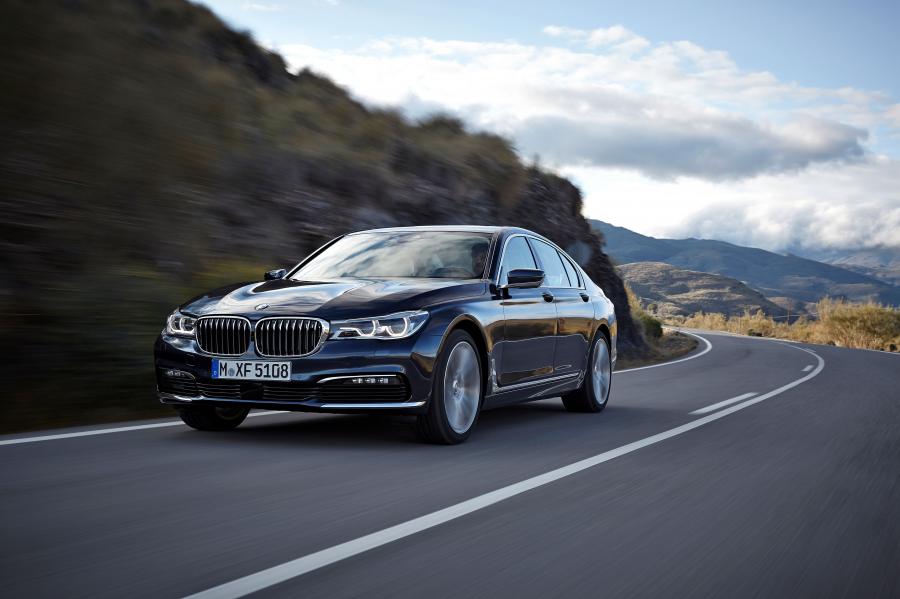  BMW 730d 2015 года  (фото 3 из 12)
